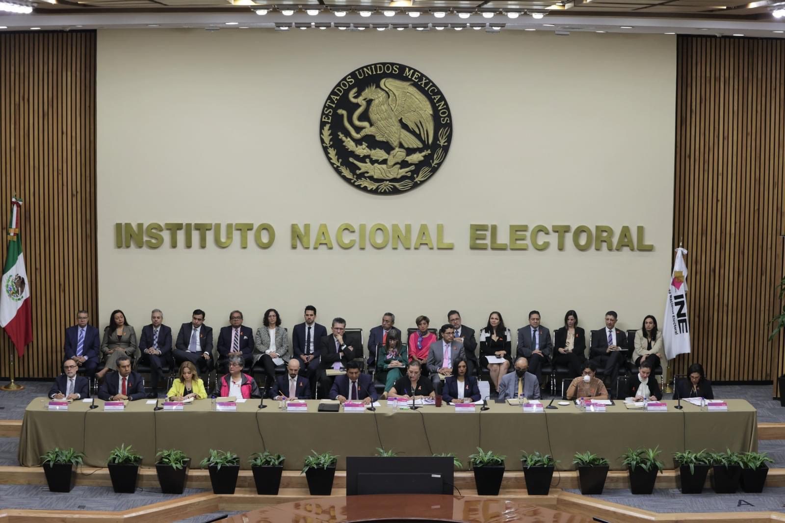 Personas en el Instituto Nacional Electoral