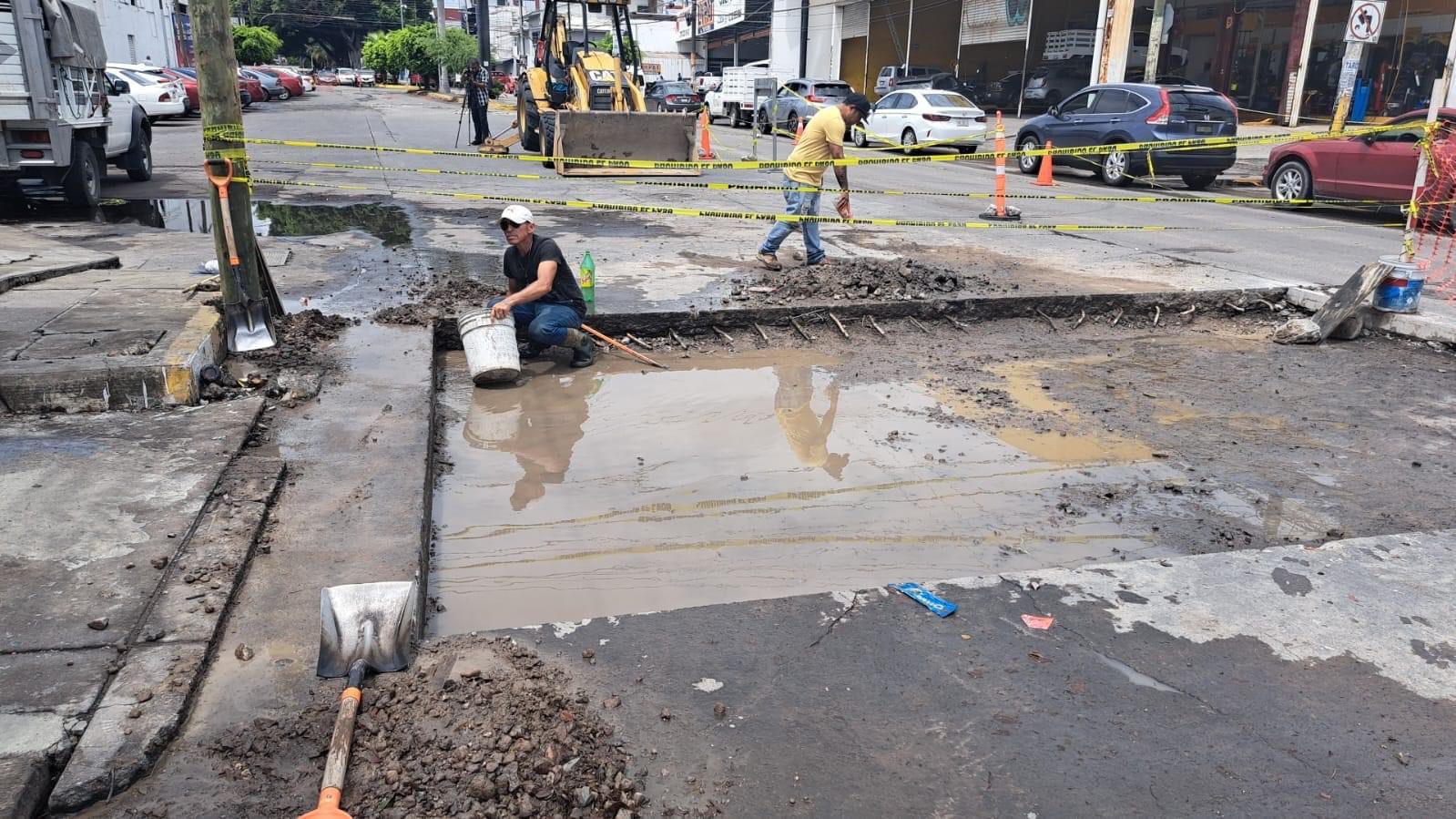 Bacheo en el centro de Tepic