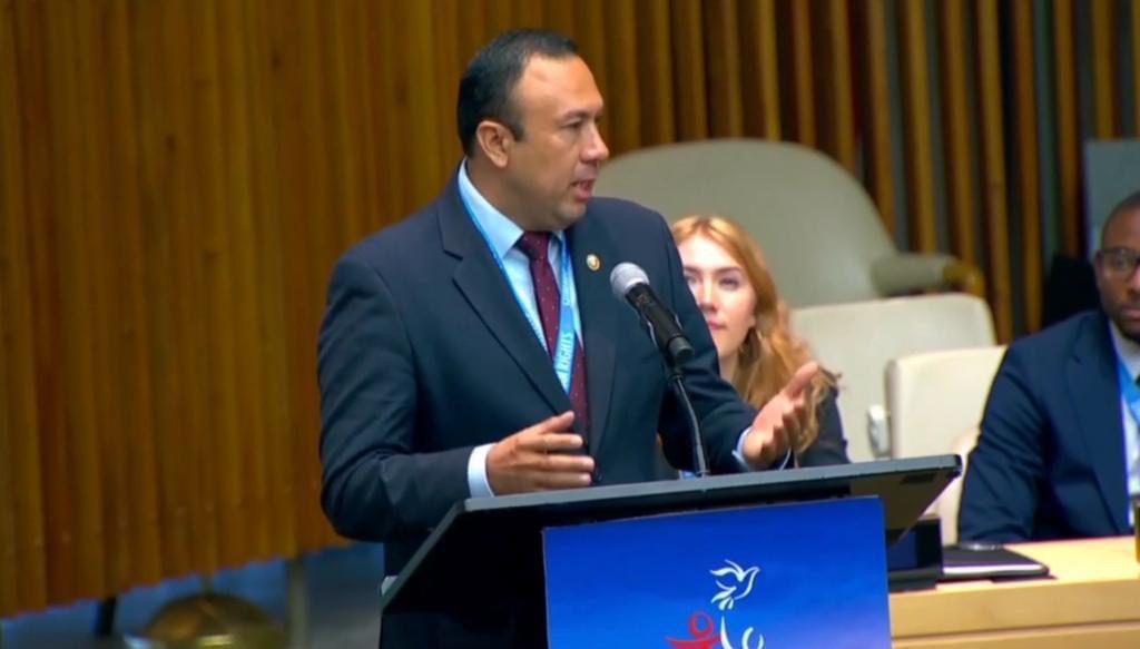 Luis Zamora