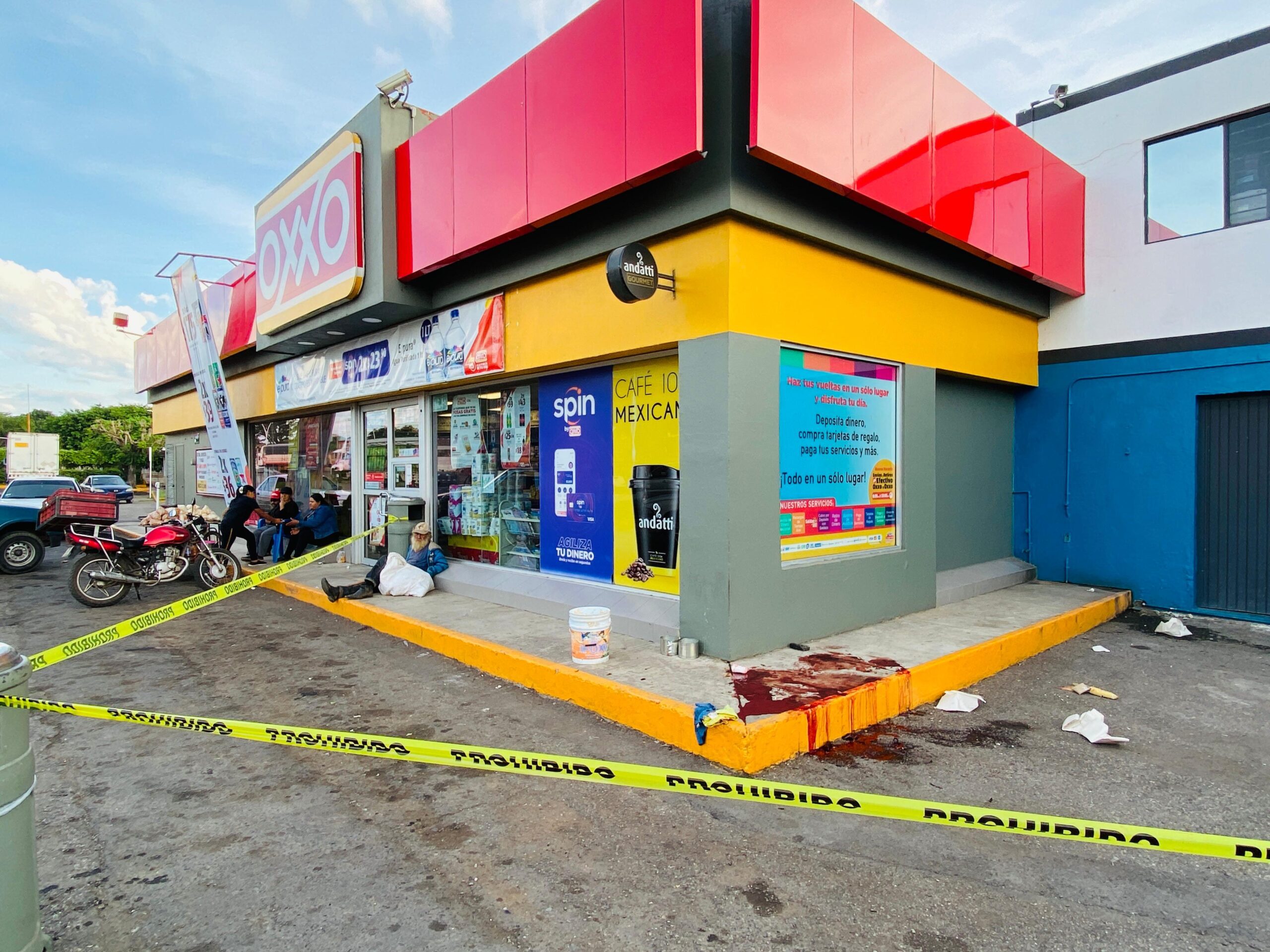 Intento de suicidio en Oxxo