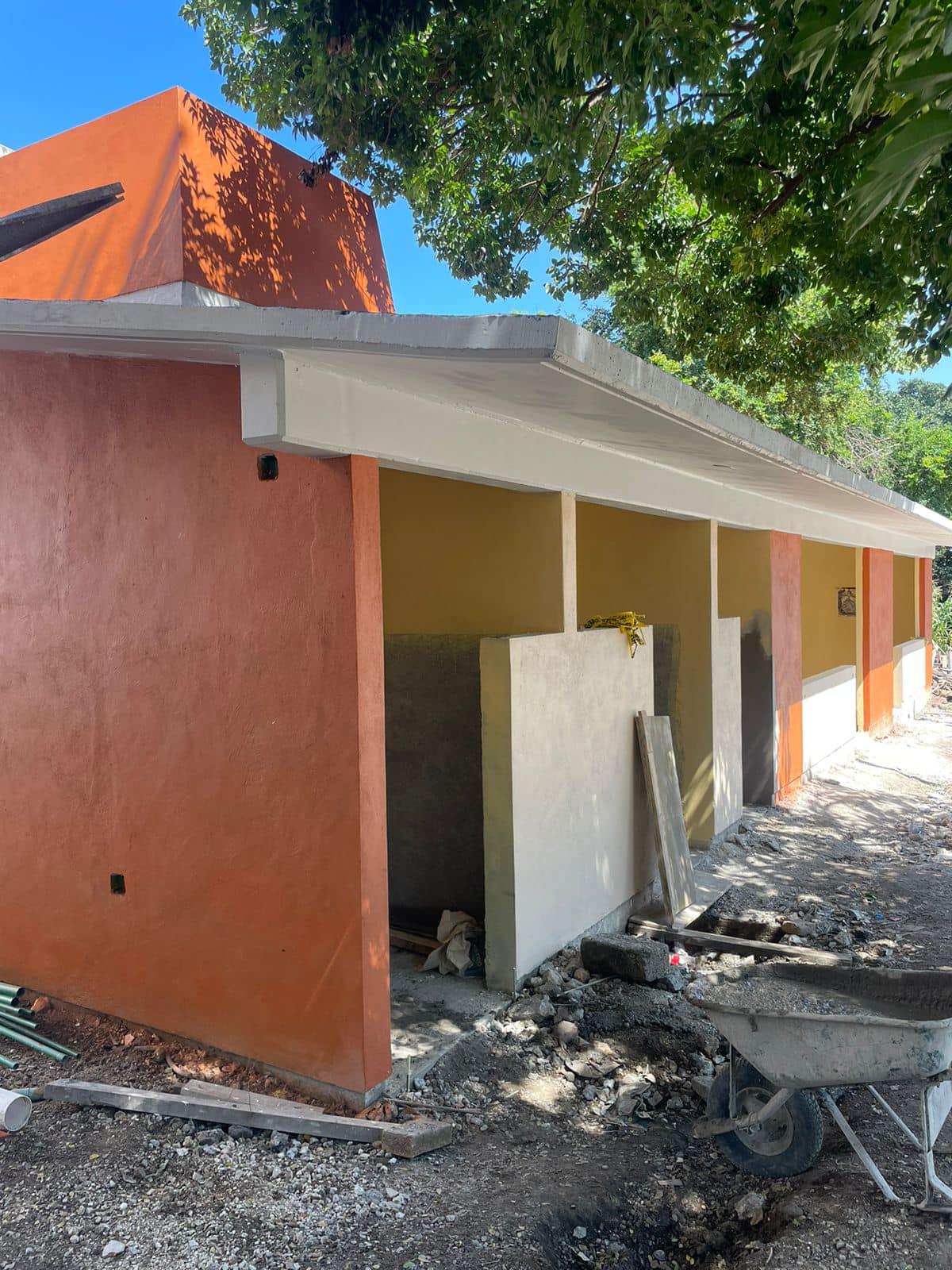 Primaria en obra negra
