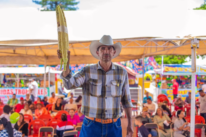 Ganador del concurso del Elote mas grande del mundo en el 2023