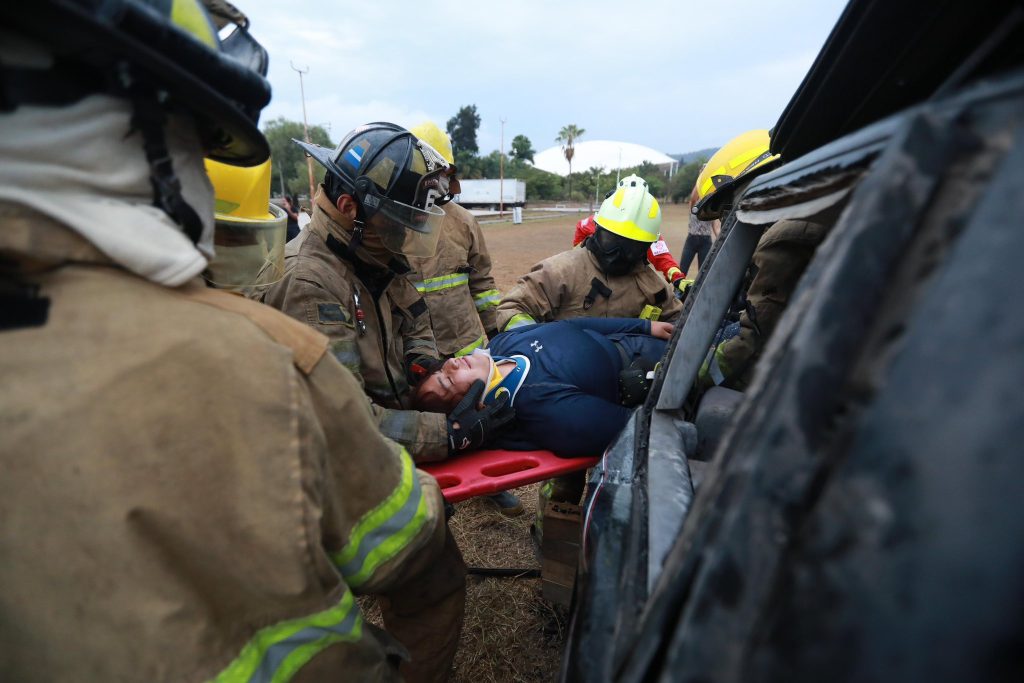 Bomberos de Tepic se capacitan en rescate técnico y extracción vehicular 2 Capacitación a bomberos de tepic
