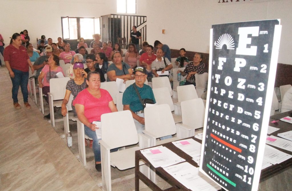 Jornada de Salud Visual gratuita mejora la calidad de vida en Ahuacatlán 1 Jornada de Salud Visual gratuita