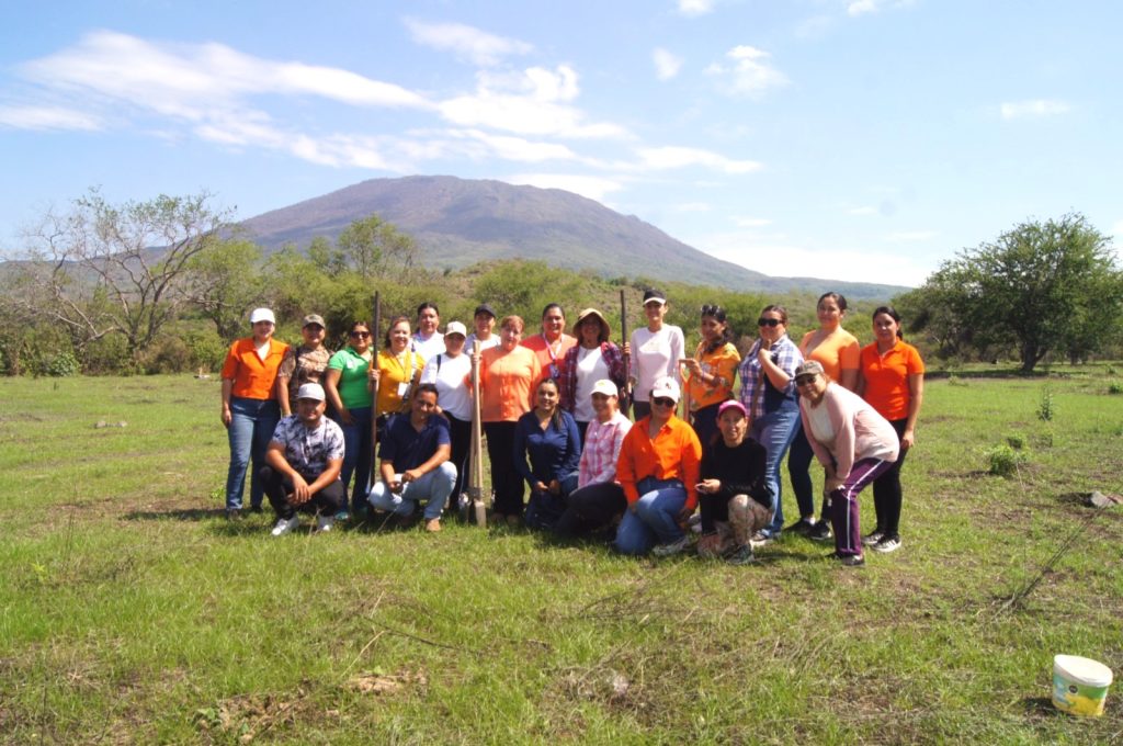Reforestación por el Día Naranja en Ahuacatlán promueve un mundo libre de violencia 1 Reforestación por el Día Naranja en Ahuacatlán promueve un mundo libre de violencia
