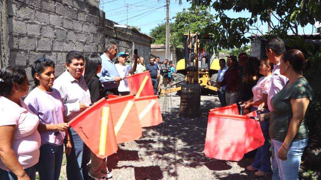 Rehabilitación calle Los Pinos Uzeta: inicia la transformación vial en Ahuacatlán 1 Rehabilitación calle Los Pinos Uzeta: inicia la transformación vial en Ahuacatlán