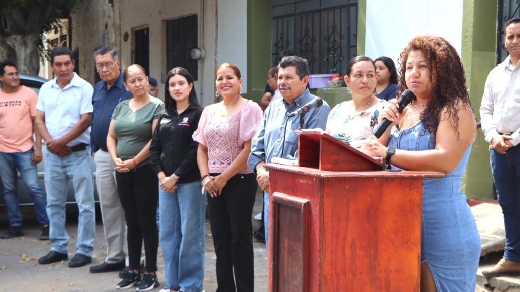 Presidente Dr. Manolo Andalón da arranque a la rehabilitación del drenaje sanitario en Ahuacatlán 1 Presidente Dr. Manolo Andalón da arranque a la rehabilitación del drenaje sanitario en Ahuacatlán