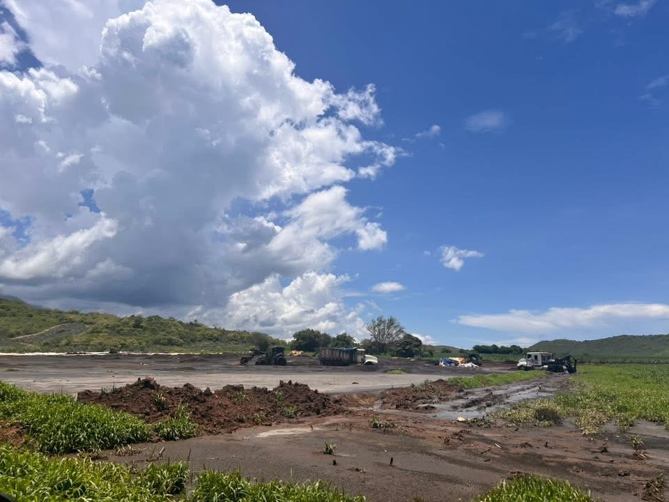 Contaminación por desechos en El Limón Nayarit: una amenaza emergente para suelos, cultivos y salud pública 1 Contaminación por desechos en El Limón Nayarit: una amenaza emergente para suelos, cultivos y salud pública