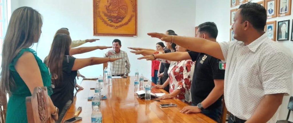 Ahuacatlán fortalece la protección de la infancia: Dr. Manolo Andalón encabeza toma de protesta del SIPINNA Municipal 1 Ahuacatlán fortalece la protección de la infancia: Dr. Manolo Andalón encabeza toma de protesta del SIPINNA Municipal