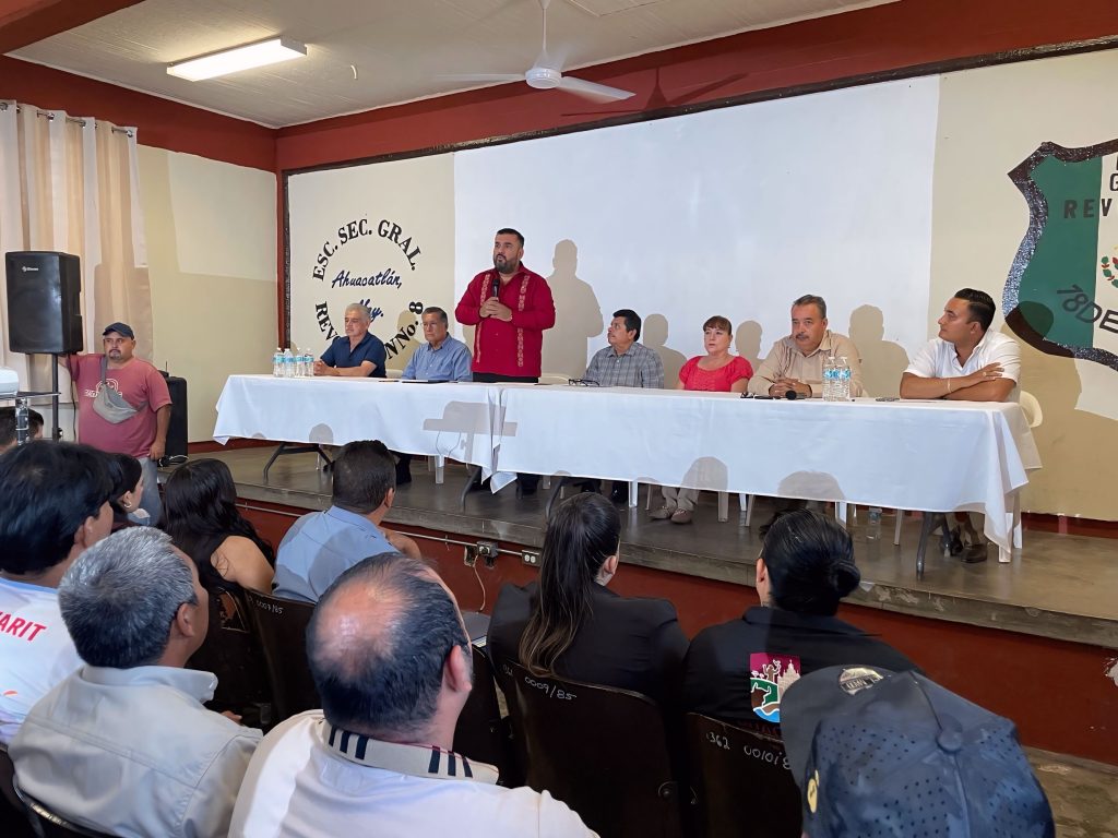 Ahuacatlán refuerza la transparencia: Dr. Manolo Andalón firma convenio con el Sistema Local Anticorrupción