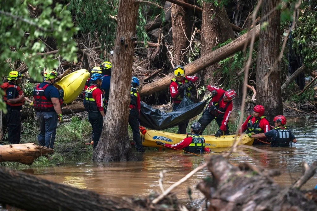 Impactante número de más de 160 desaparecidos por inundaciones en Texas 1 nundaciones Texas desaparecidos sacuden al estado con cifras dramáticas y labores de rescate complicadas