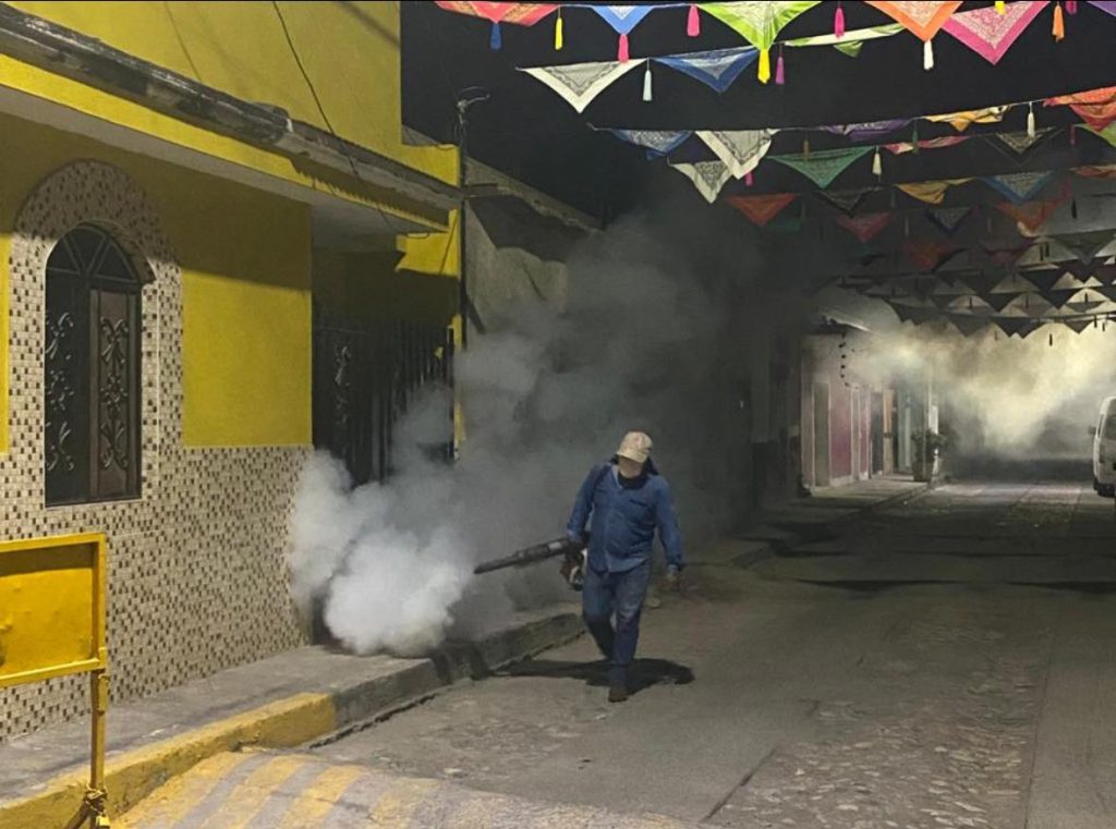Jala refuerza la salud pública con termo nebulización preventiva en Jomulco ante el riesgo de dengue y zika 1 Jala refuerza la salud pública con termo nebulización preventiva en Jomulco ante el riesgo de dengue y zika