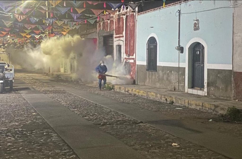 Jala refuerza la salud pública con termo nebulización preventiva en Jomulco ante el riesgo de dengue y zika 2 Jala refuerza la salud pública con termo nebulización preventiva en Jomulco ante el riesgo de dengue y zika