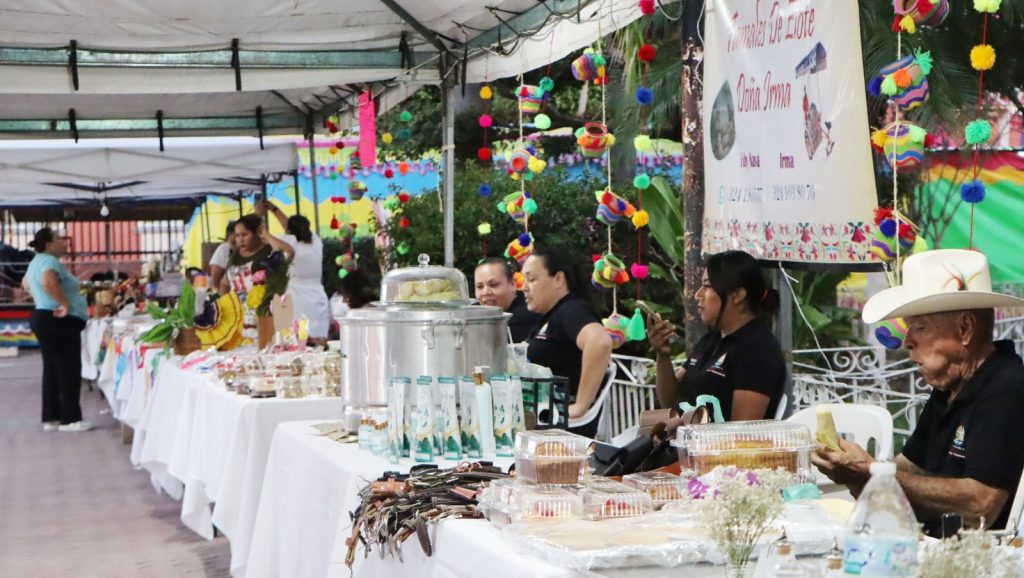 Inauguran con gran entusiasmo la Expo Feria Emprendedora Ahuacatlán 2025 1 Inauguran con gran entusiasmo la Expo Feria Emprendedora Ahuacatlán 2025