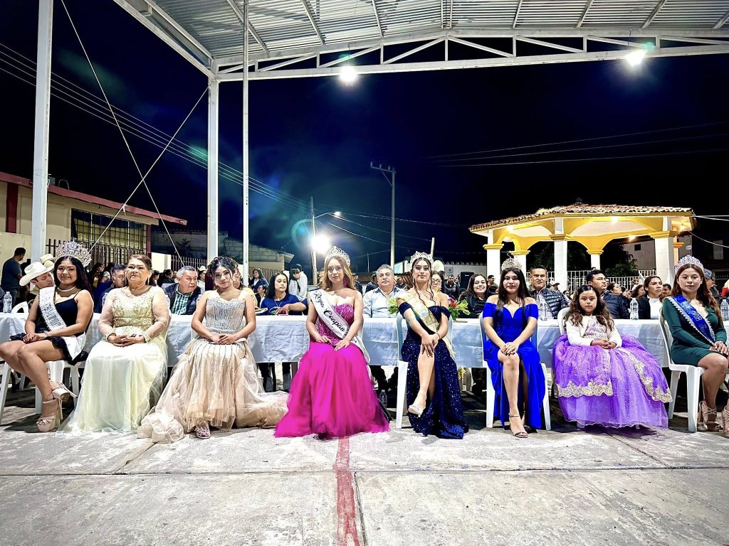 Fiestas tradicionales de Coapan 2025 inician con rompimiento y coronación de la reina 2 Fiestas tradicionales de Coapan 2025 inician con rompimiento y coronación de la reina