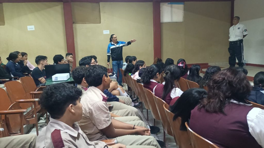 Capacitación vial en la Secundaria Leyes de Reforma