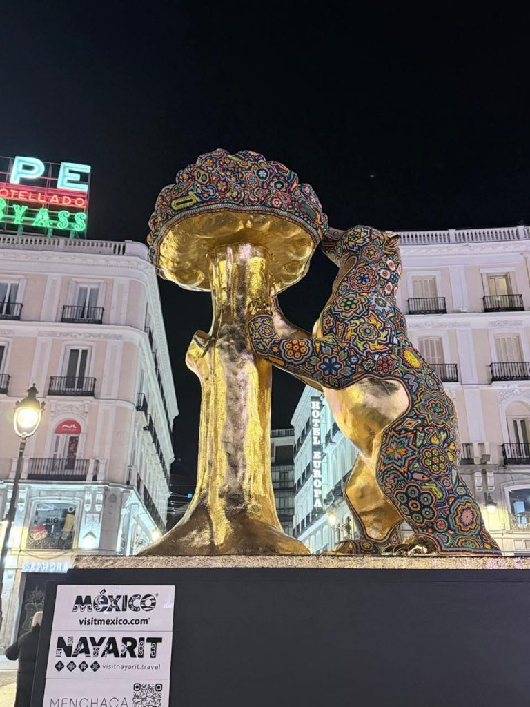 Nayarit y Madrid se hermanan a través del arte wixárika en la Puerta del Sol