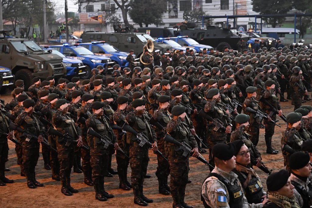 Presidente Arévalo encabeza operativo y presenta el Plan Centinela Metropolitano 1 Presidente Arévalo encabeza operativo y presenta el Plan Centinela Metropolitano