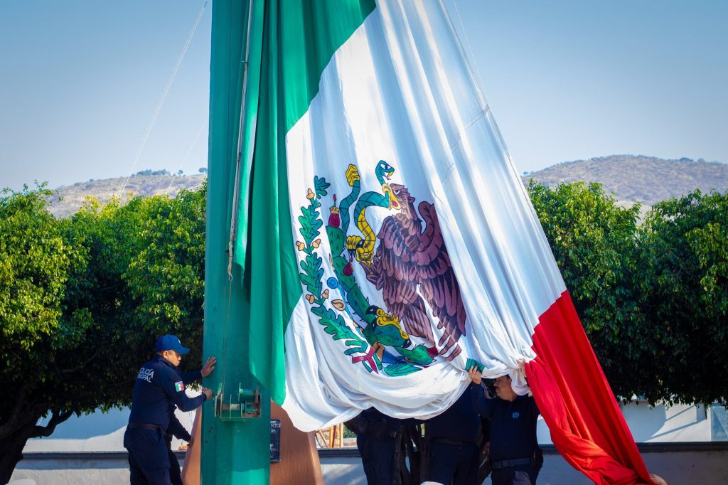 Jala conmemora el Día de la Bandera con acto cívico en la cabecera municipal