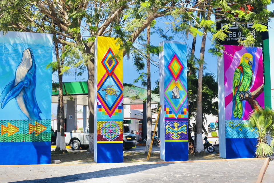 Nuevo arco de entrada a San Blas incorpora murales emblemáticos para reforzar identidad turística y cultural