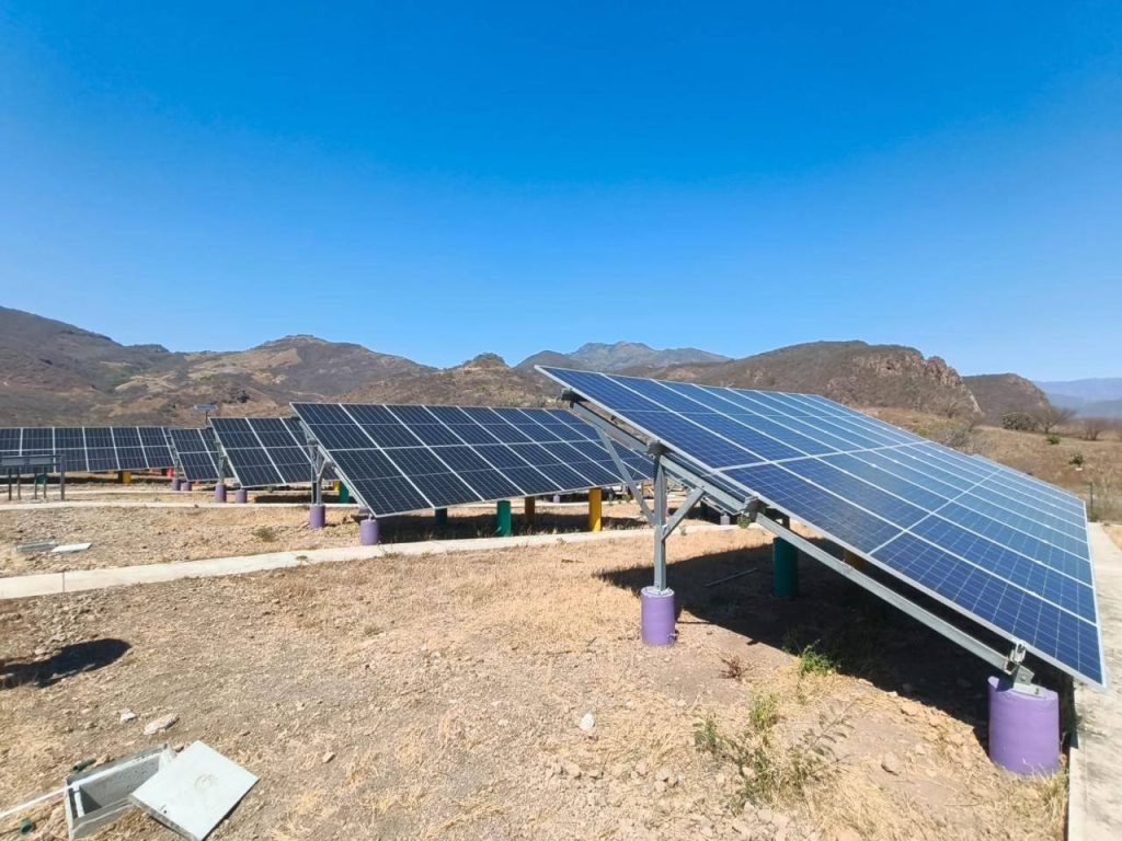 Impulsa Miguel Ángel Navarro granja solar en Del Nayar para llevar energía continua a familias serranas 1 Impulsa Miguel Ángel Navarro granja solar en Del Nayar para llevar energía continua a familias serranas