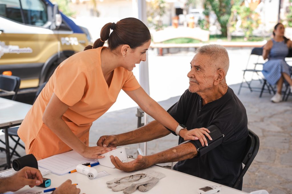 La Gira de la Salud En Grande llega a El Monteón con atención médica gratuita para fortalecer la prevención y el bienestar comunitario 2 La Gira de la Salud En Grande llega a El Monteón con atención médica gratuita para fortalecer la prevención y el bienestar comunitario