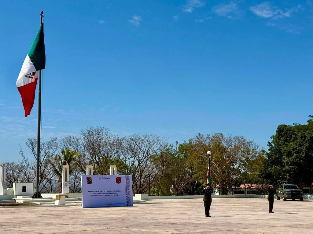 Alcaldesa de Tecuala participa en toma de protesta del nuevo comandante del 86/o Batallón de Infantería en Acaponeta