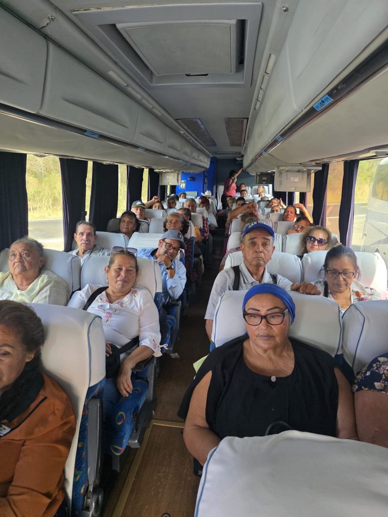 Programa de reunificación familiar brinda esperanza a familias de San Pedro Lagunillas tras años de separación