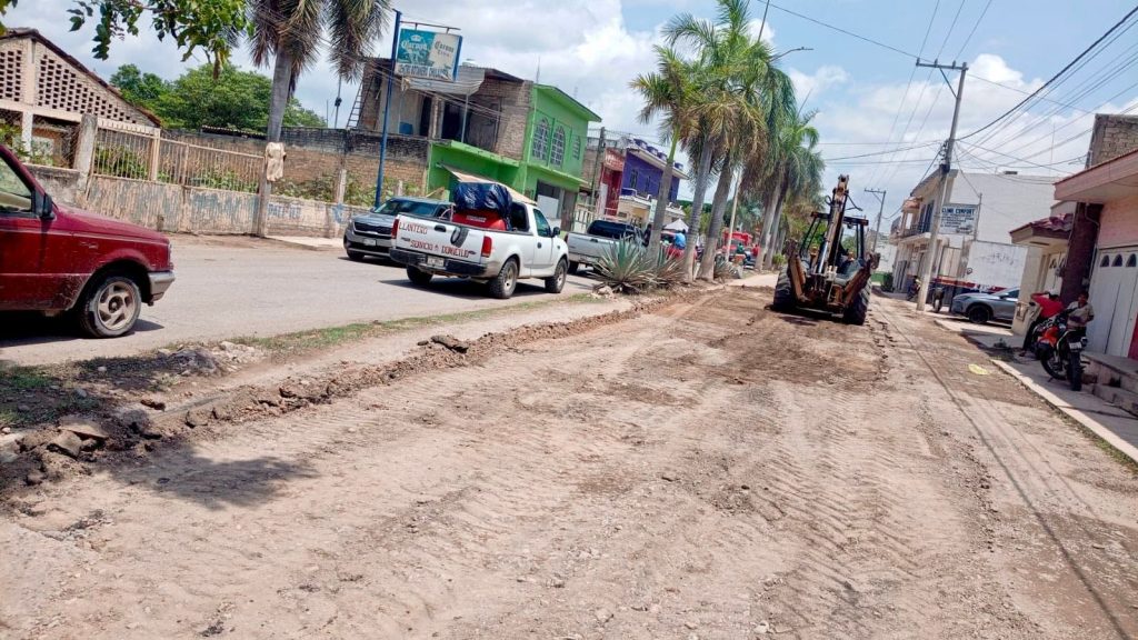 Rehabilitación vial Tecuala fortalece la movilidad en el boulevard Tecuala-El Filo 2 Rehabilitación vial Tecuala fortalece la movilidad en el boulevard Tecuala-El Filo