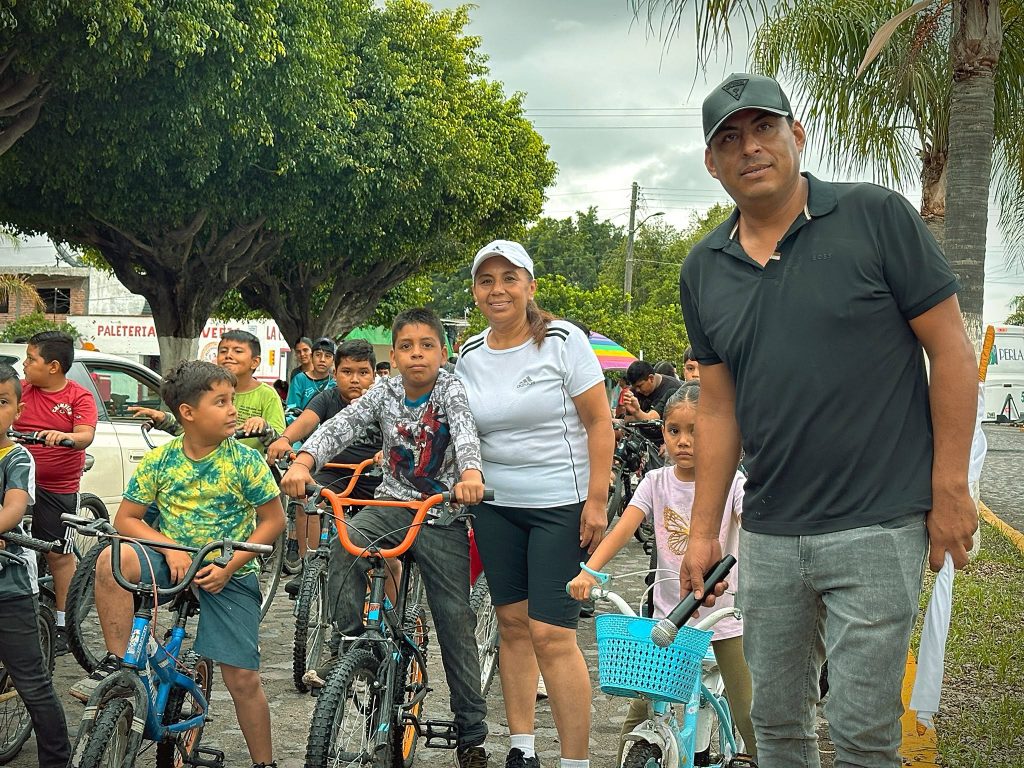 Rodada Ciclista Familiar fortalece la convivencia y promueve estilos de vida saludables en Jala 2 Rodada Ciclista Familiar fortalece la convivencia y promueve estilos de vida saludables en Jala