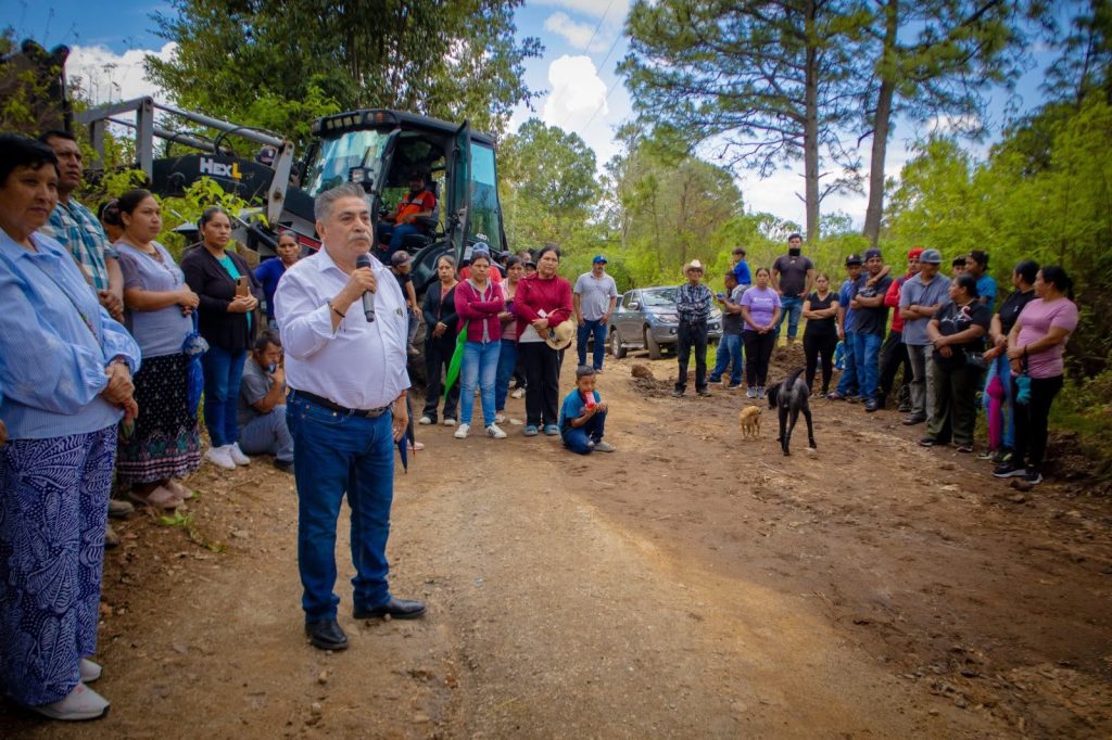 Empedrado en camino Rosa Blanca–Jalpa Grande fortalece la conectividad en Jala 2 Empedrado en camino Rosa Blanca–Jalpa Grande fortalece la conectividad en Jala