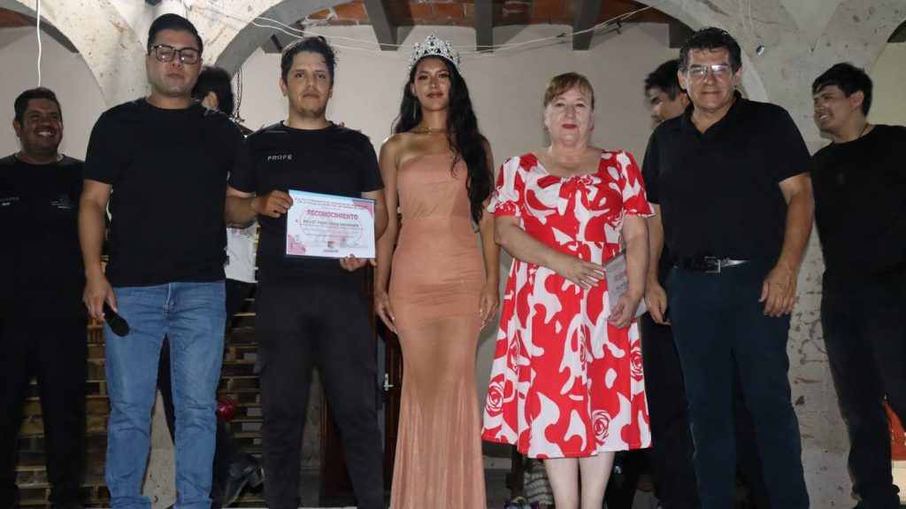 Cultura fortalece la convivencia familiar con tarde artística en Ahuacatlán