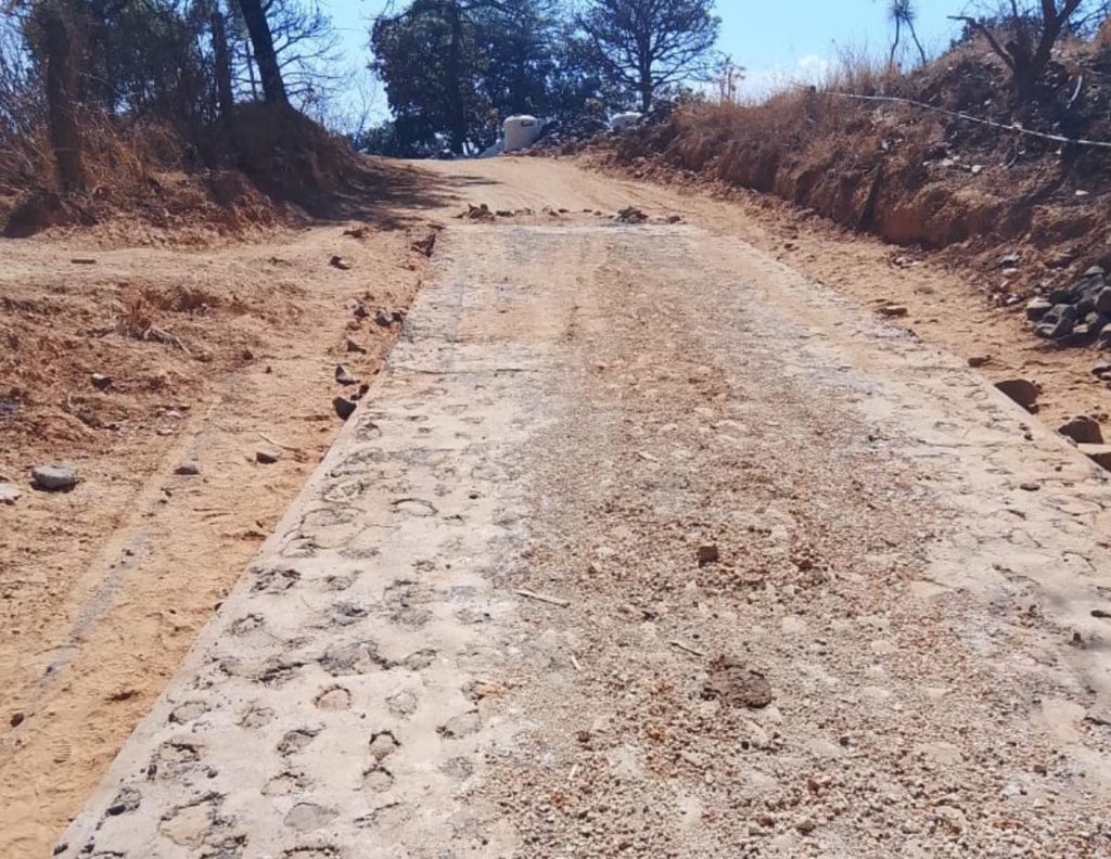 Construcción de empedrado fortalece actividad agrícola en comunidad de Los Aguajes, Jala