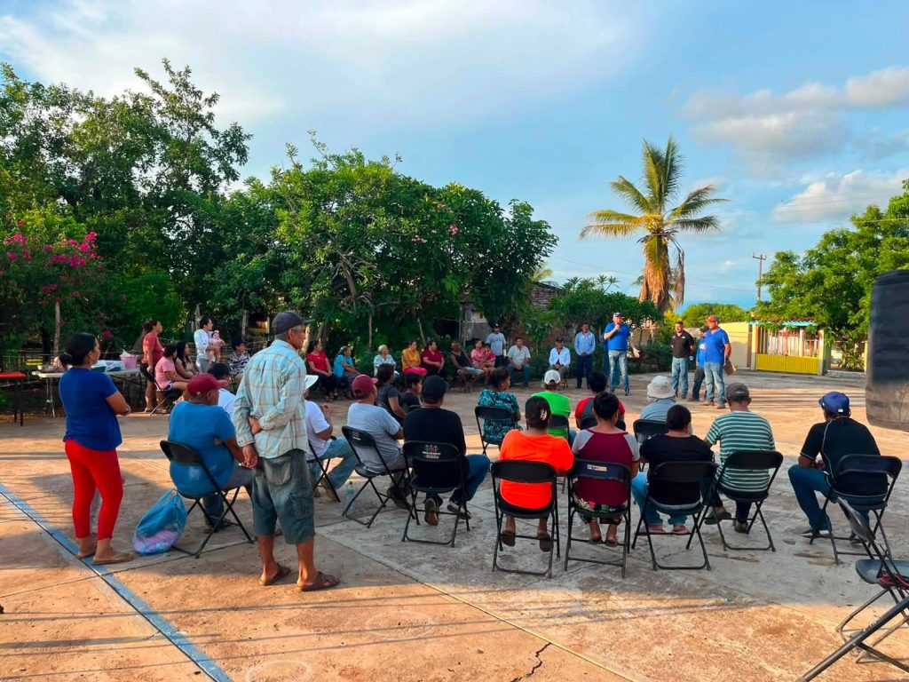 San Blas entrega obra eléctrica en Chacalilla y anuncia mejoramiento de la red de agua potable