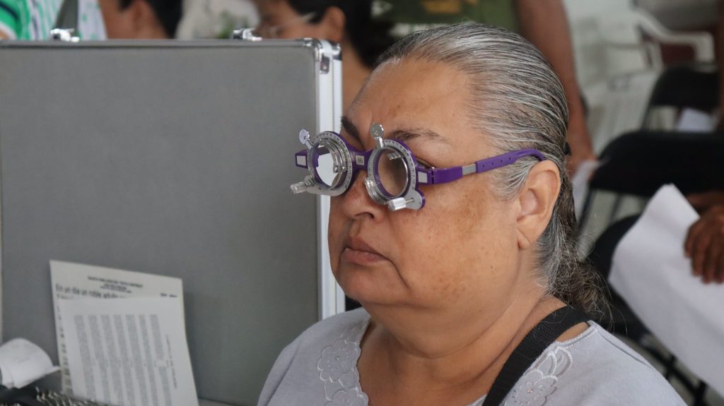 Lentes graduados gratuitos benefician a familias de Ahuacatlán con jornada de valoración visual 1 Lentes graduados gratuitos benefician a familias de Ahuacatlán con jornada de valoración visual