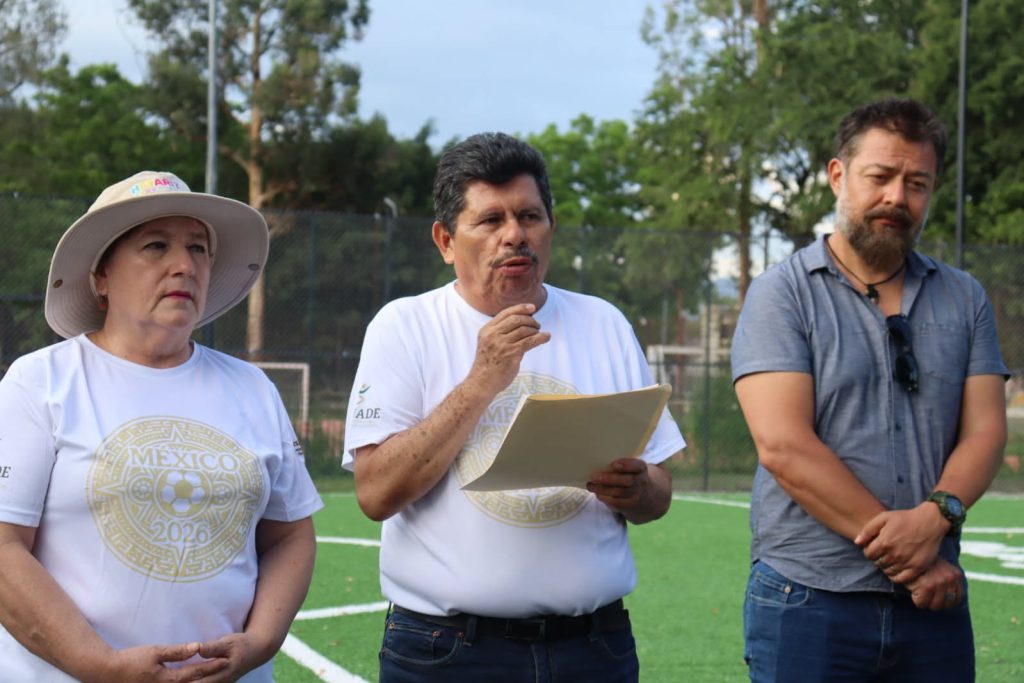 Nueva cancha de fútbol fortalece la infraestructura deportiva en Ahuacatlán 2 Nueva cancha de fútbol fortalece la infraestructura deportiva en Ahuacatlán