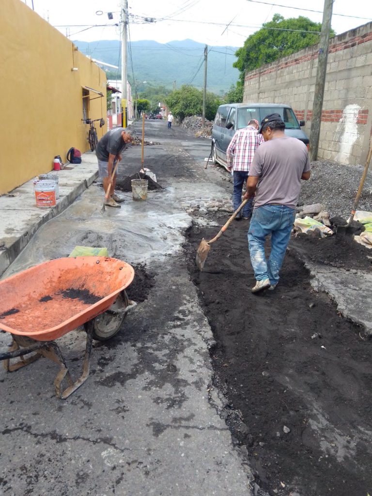 Servicios Públicos realiza obras de mejoramiento urbano y mantenimiento en Ahuacatlán 2 Servicios Públicos realiza obras de mejoramiento urbano y mantenimiento en Ahuacatlán