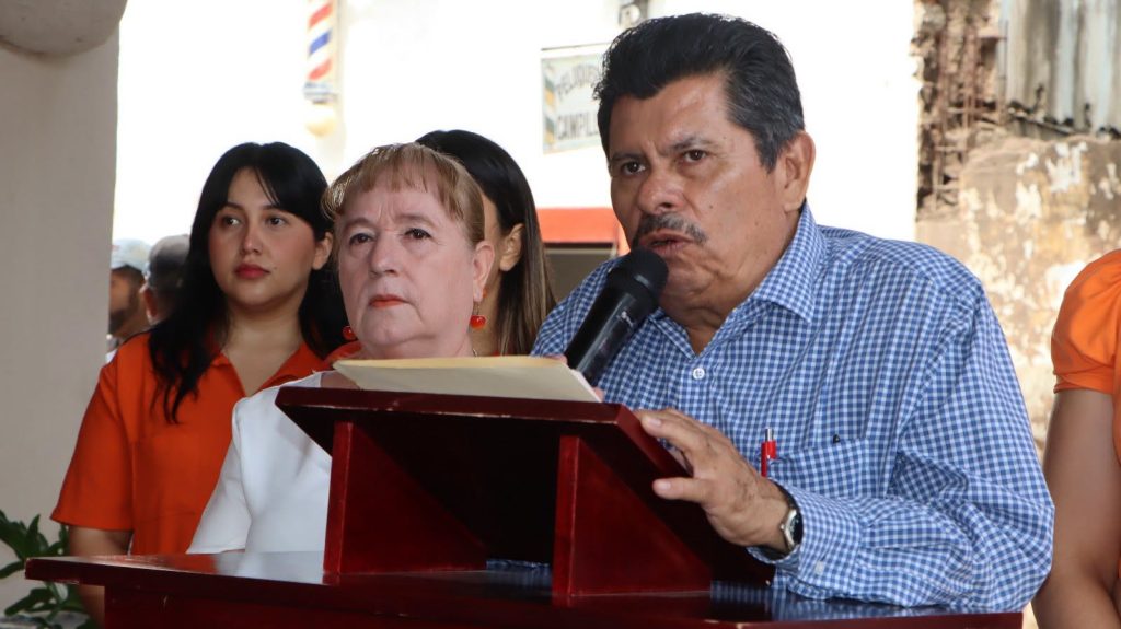 Ahuacatlán realiza Jornada de Servicios Gratuitos con motivo del Día Naranja 1 Ahuacatlán realiza Jornada de Servicios Gratuitos con motivo del Día Naranja