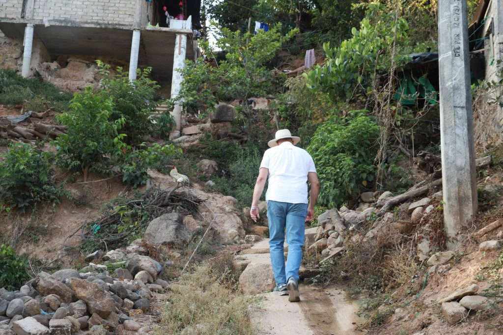 Gobierno de San Blas mejora el Callejón Sinaloa en Jalcocotán con nuevas escaleras para un paso más seguro 1 Gobierno de San Blas mejora el Callejón Sinaloa en Jalcocotán con nuevas escaleras para un paso más seguro