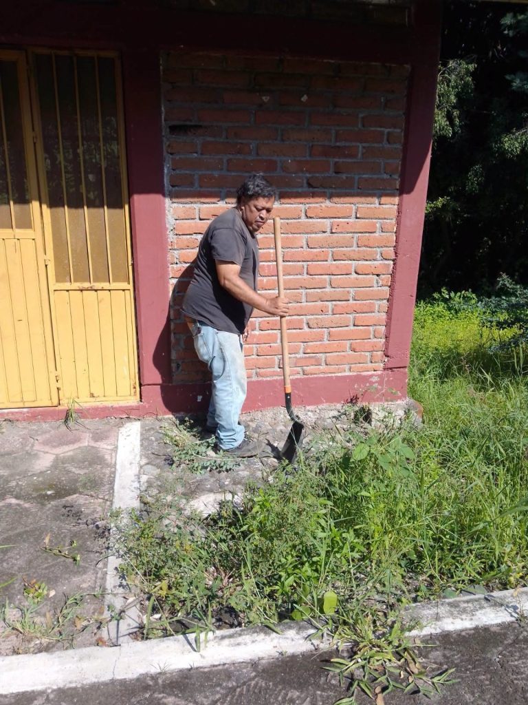 Ahuacatlán realiza labores de limpieza y mantenimiento en el Mirador del Ceboruco 1 Ahuacatlán realiza labores de limpieza y mantenimiento en el Mirador del Ceboruco