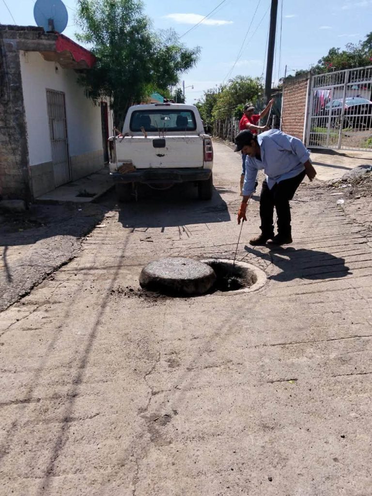Santa María del Oro realiza trabajos de desazolve de drenaje en La Labor y San Leonel 1 Santa María del Oro realiza trabajos de desazolve de drenaje en La Labor y San Leonel