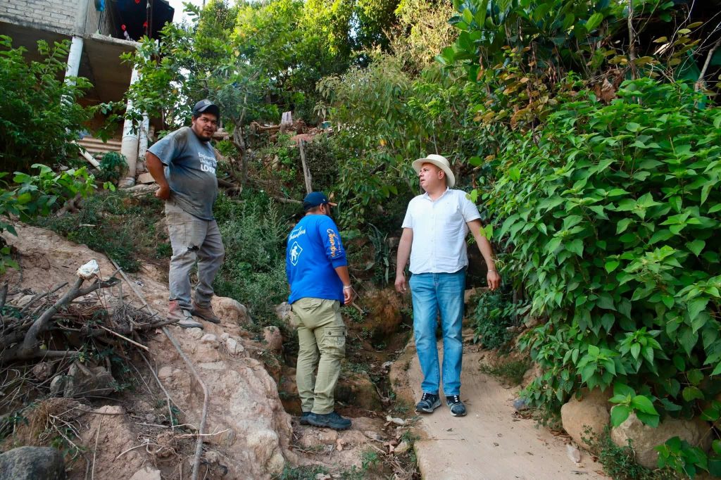 Gobierno de San Blas mejora el Callejón Sinaloa en Jalcocotán con nuevas escaleras para un paso más seguro 2 Gobierno de San Blas mejora el Callejón Sinaloa en Jalcocotán con nuevas escaleras para un paso más seguro