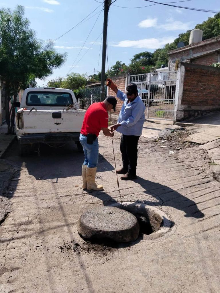 Santa María del Oro realiza trabajos de desazolve de drenaje en La Labor y San Leonel 2 Santa María del Oro realiza trabajos de desazolve de drenaje en La Labor y San Leonel