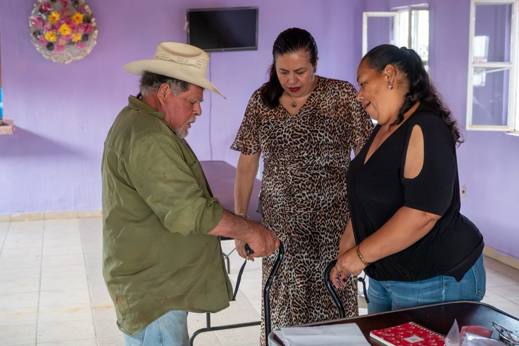 Presidenta municipal visita Tequilita y entrega aparatos ortopédicos a adultos mayores 2 Presidenta municipal visita Tequilita y entrega aparatos ortopédicos a adultos mayores