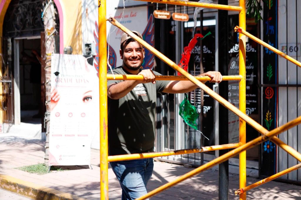 San Blas prepara la avenida Juárez para las fiestas patrias de septiembre
