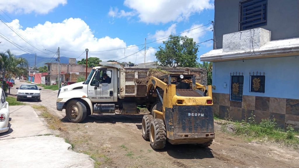 Tepic refuerza acciones preventivas con limpieza y desazolve del canal pluvial Mónaco
