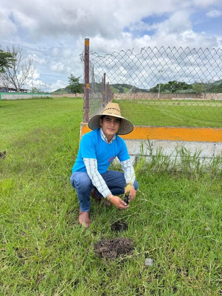 San Pedro Lagunillas se suma a la Reforestación Nacional con la plantación de cerca de 4 mil especies 2 San Pedro Lagunillas se suma a la Reforestación Nacional con la plantación de cerca de 4 mil especies