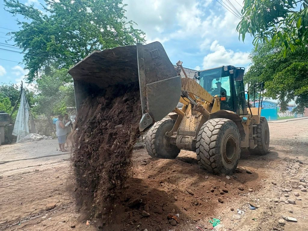 Tuxpan fortalece el mantenimiento de calles con trabajos de rehabilitación en vialidades