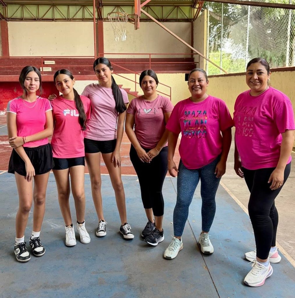 Torneo de Convivencia de Voleibol reúne a mujeres en Ahuacatlán