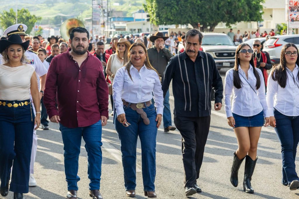 Rompimiento de las Fiestas Patrias Ixtlán del Río 2026 reúne a familias y visitantes
